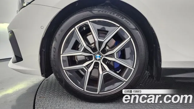 BMW 5-Series — Фото автомобиля 4