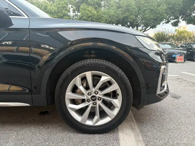 Audi Q5L — Фото автомобиля 16