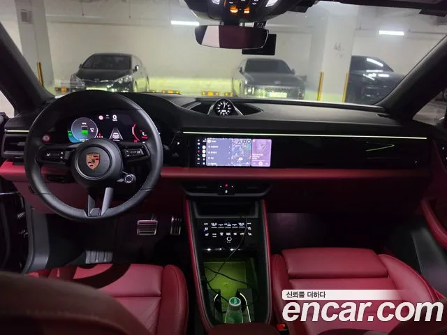 Porsche Macan — Фото автомобиля 10