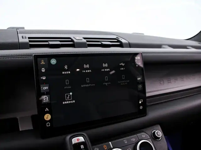 Land Rover Defender — Фото автомобиля 8
