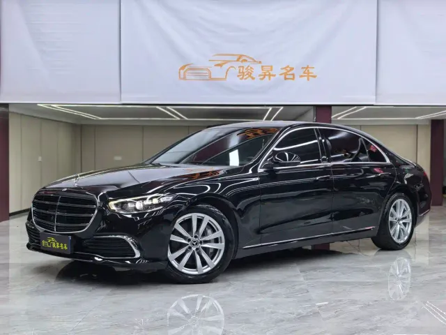 Фотография автомобиля — Mercedes-Benz S-Class