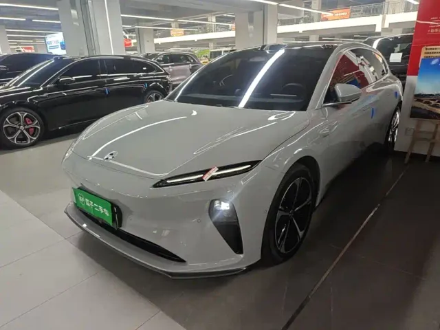 Фотография автомобиля — Nio ET5 Touring