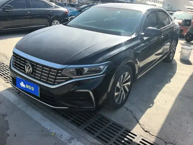 Фотография автомобиля — Volkswagen Passat