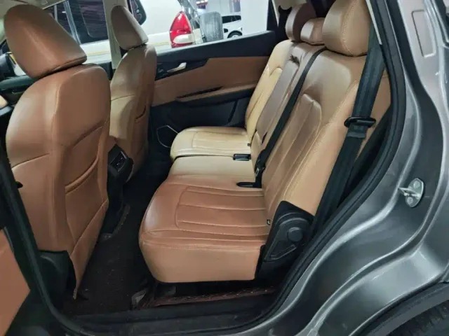 VGV VX7 — Фото автомобиля 12