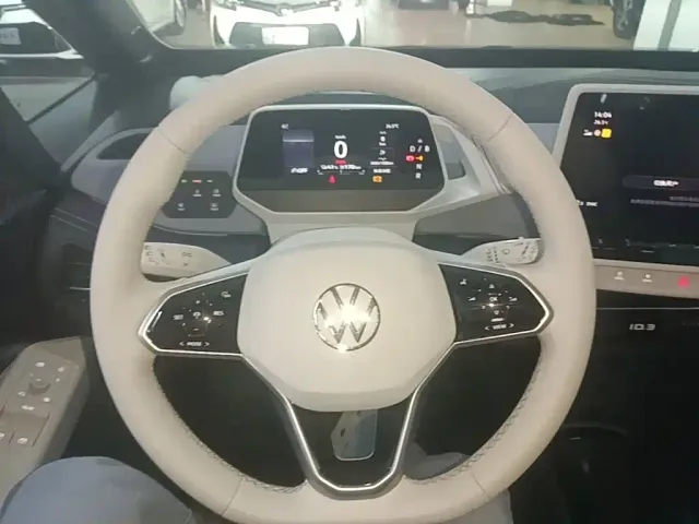 Volkswagen ID.3 — Фото автомобиля 10