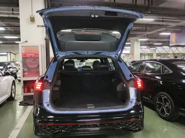 Volkswagen Tiguan L — Фото автомобиля 18