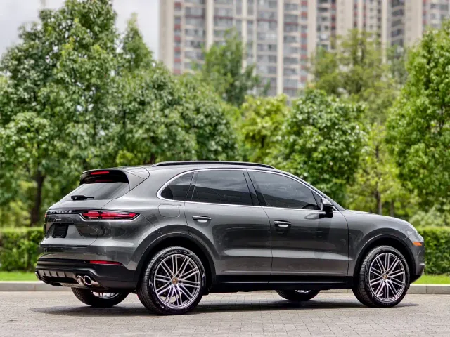 Porsche Cayenne — Фото автомобиля 5