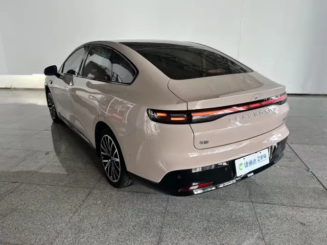 Leapmotor B01 — Фото автомобиля 22
