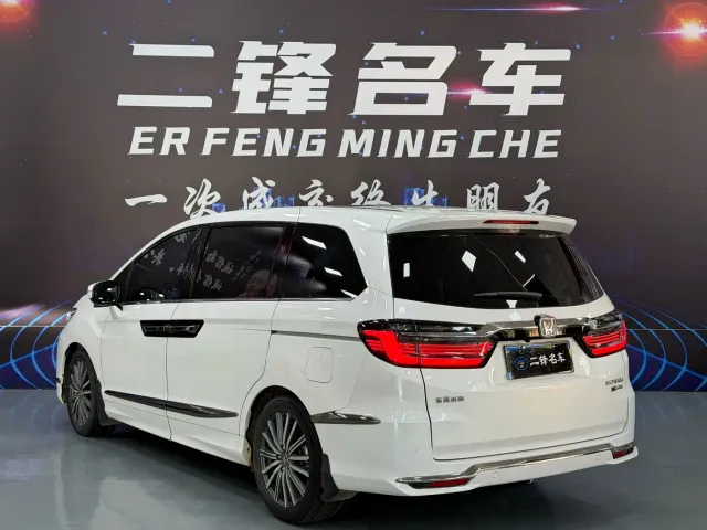 Honda Elysion — Фото автомобиля 5