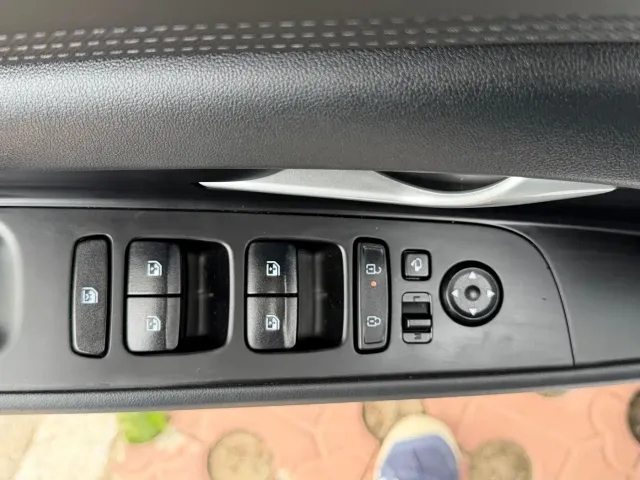 Hyundai Elantra — Фото автомобиля 11