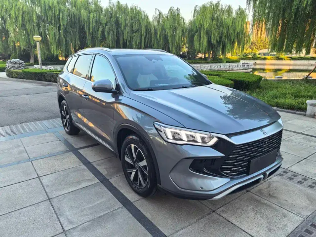 BYD Song Pro — Фото автомобиля 2