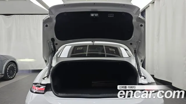 Hyundai Ioniq 6 — Фото автомобиля 20