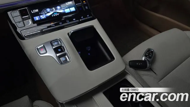 Hyundai Grandeur Grandeur (New) — Фото автомобиля 12