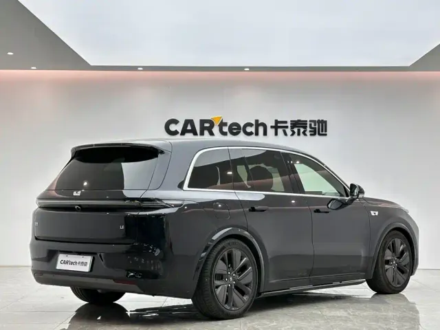 Li Auto L8 — Фото автомобиля 5