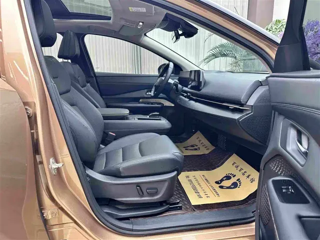 Nissan Ariya — Фото автомобиля 9
