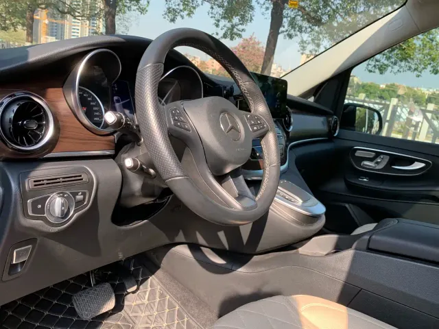 Mercedes-Benz V-Class — Фото автомобиля 18