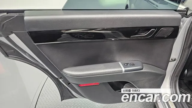 Hyundai Grandeur GN7 — Фото автомобиля 14