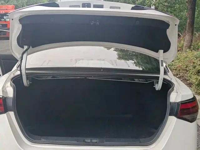 Nissan Sylphy — Фото автомобиля 15