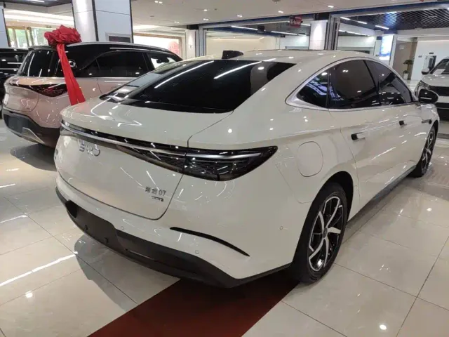 BYD Seal 07 DM-i — Фото автомобиля 6