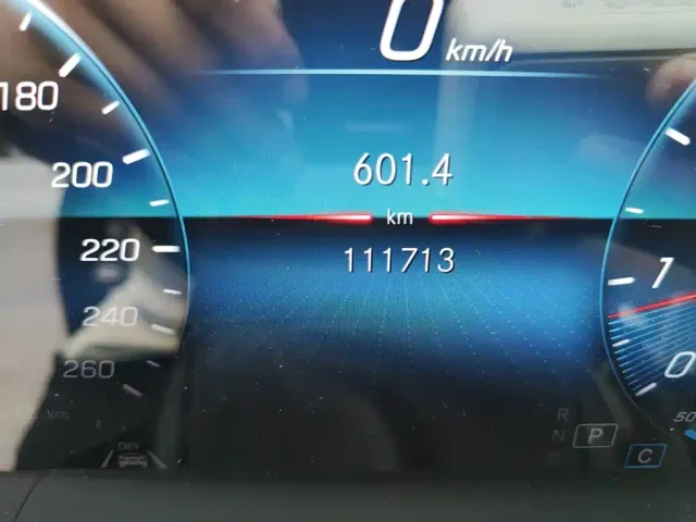 Mercedes-Benz GLE-Class — Фото автомобиля 8