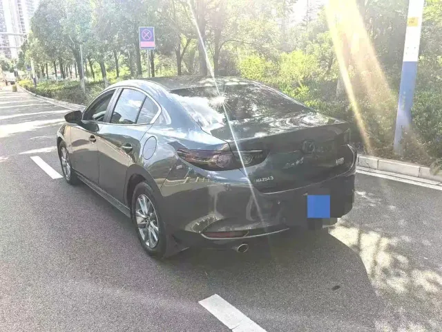 Mazda Axela — Фото автомобиля 7