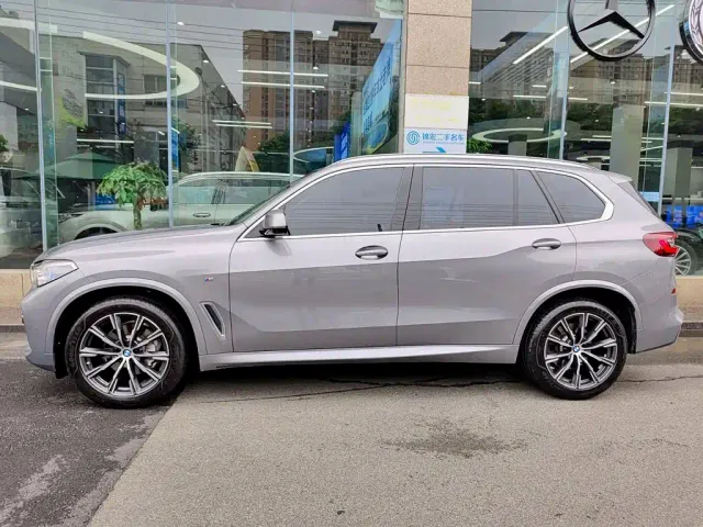 BMW X5 — Фото автомобиля 3