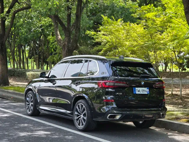 BMW X5 — Фото автомобиля 13