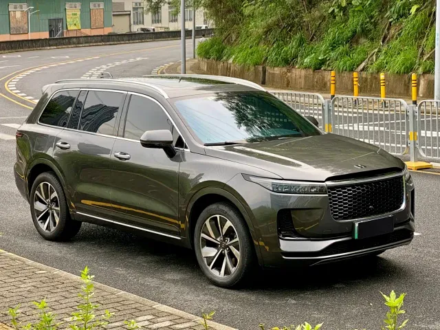 Li Auto ONE — Фото автомобиля 3
