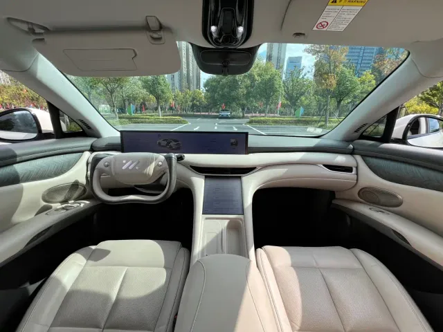 IM Motors LS6 — Фото автомобиля 9