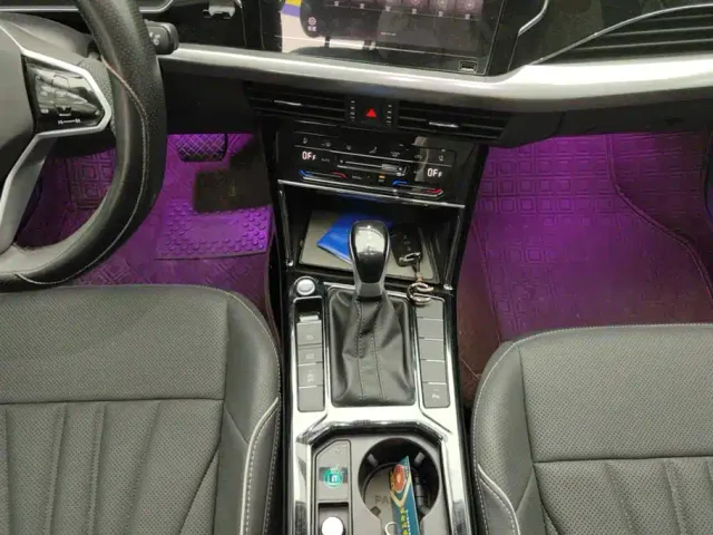 Volkswagen Passat — Фото автомобиля 16