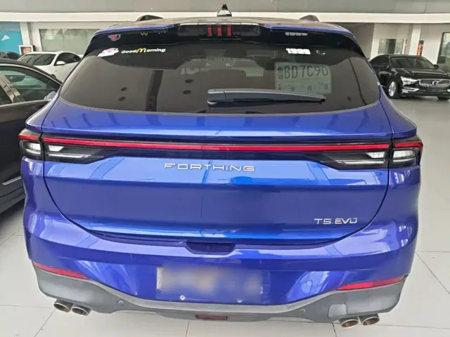 Forthing T5 Evo — Фото автомобиля 5