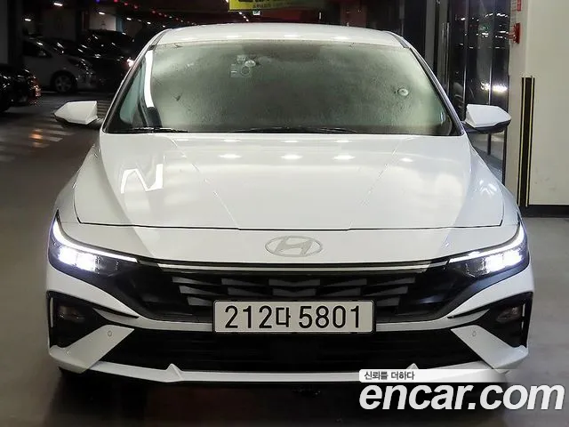 Hyundai Avante CN7 — Фото автомобиля 3