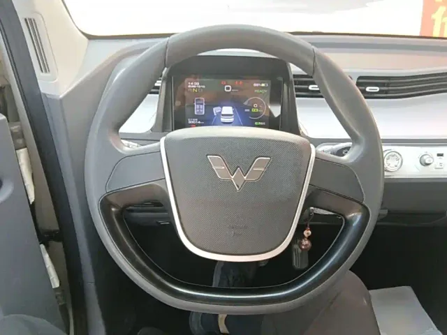 Wuling Hongguang Mini EV — Фото автомобиля 10