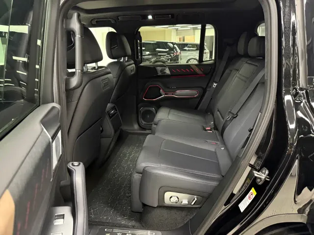 BYD FangChengBao Leopard 8 — Фото автомобиля 12