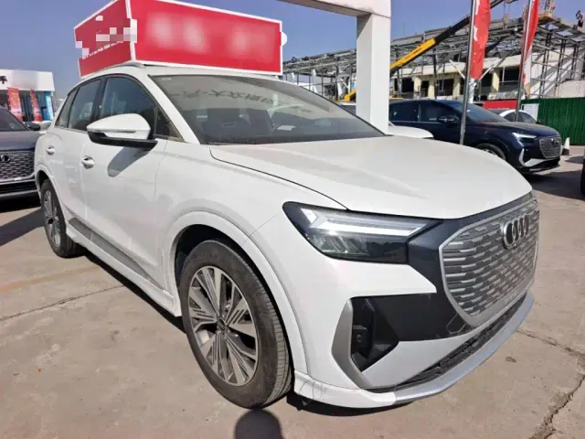 Audi Q4 e-tron — Фото автомобиля 21
