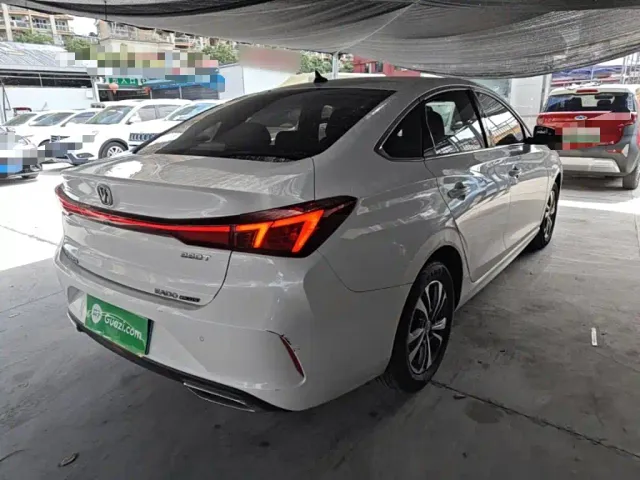 Changan Eado — Фото автомобиля 6