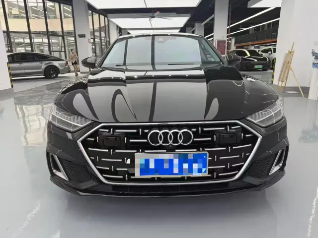 Audi A7L — Фото автомобиля 2
