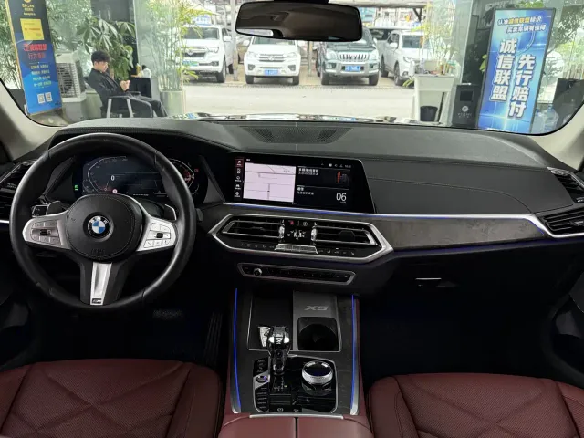 BMW X5 — Фото автомобиля 9