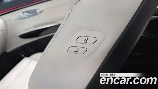 Genesis GV70 2.5T Бензин 2WD — Фото автомобиля 8