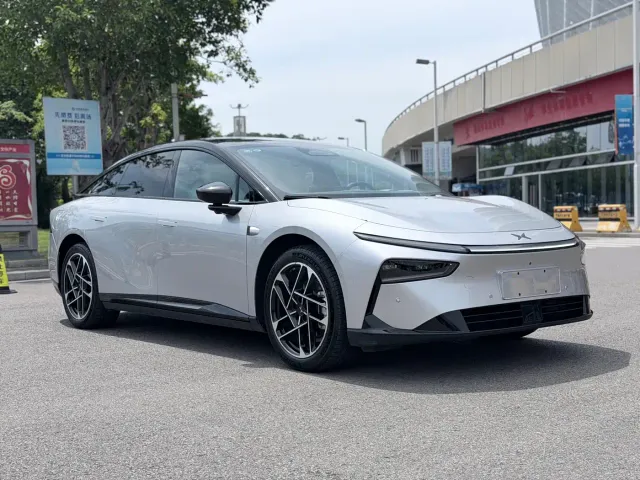 Xpeng P7+ — Фото автомобиля 3