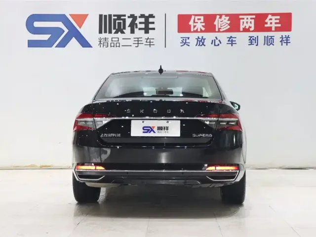 Skoda Superb — Фото автомобиля 5