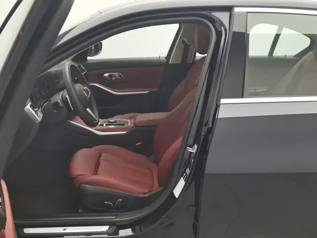 BMW 3 Series — Фото автомобиля 10