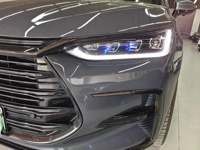 BYD Tang — Фото автомобиля 4