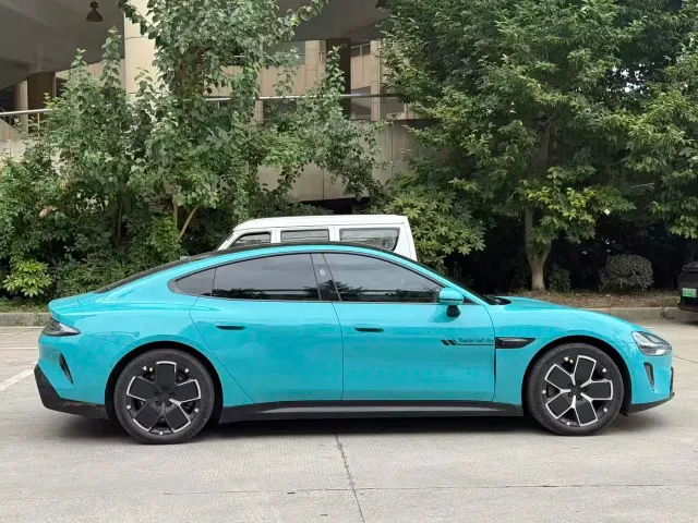 Xiaomi SU7 — Фото автомобиля 13