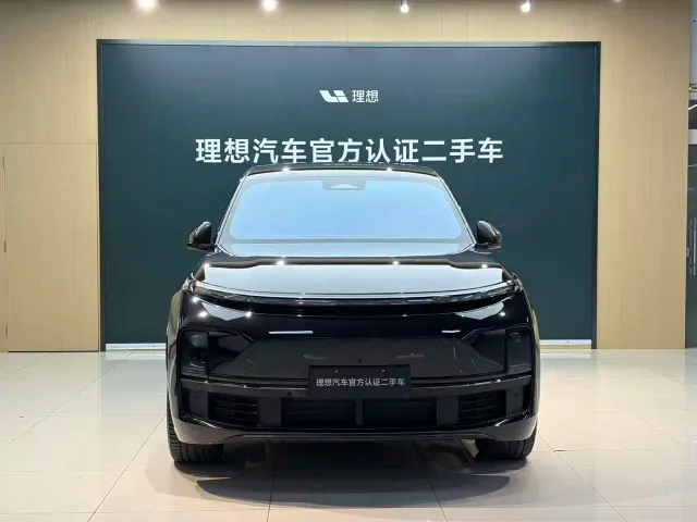 Li Auto L9 — Фото автомобиля 2