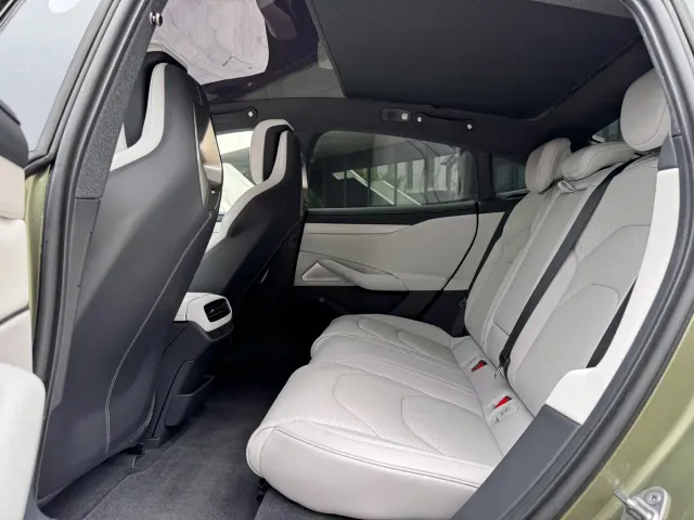 Xiaomi SU7 — Фото автомобиля 5