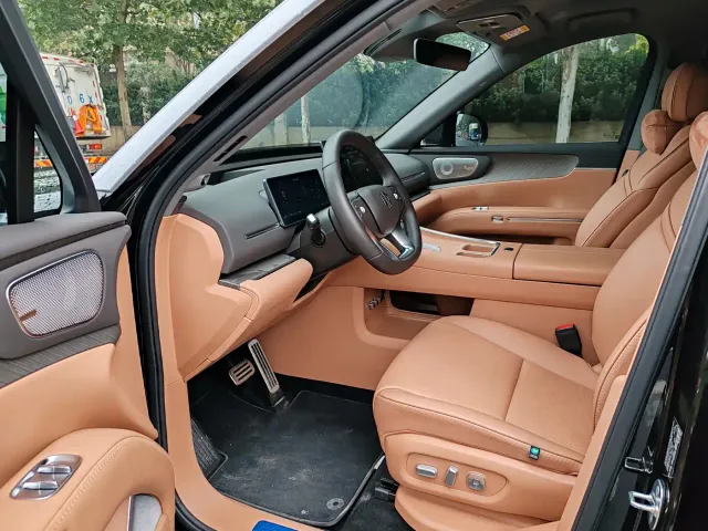 Leapmotor D Series — Фото автомобиля 4