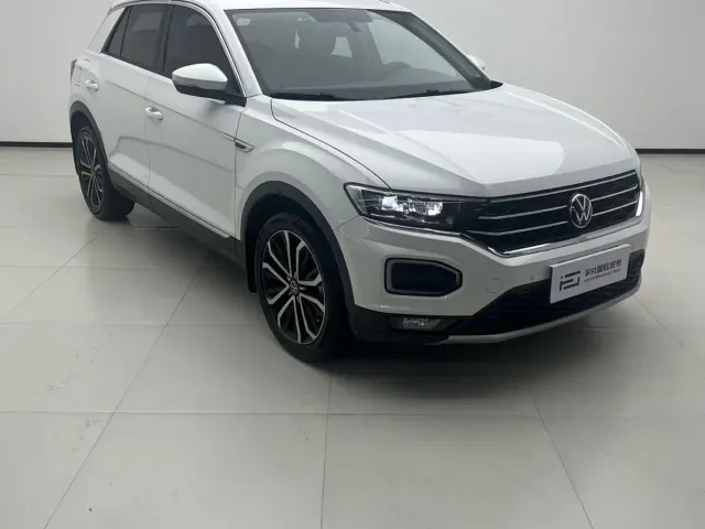Volkswagen T-Roc — Фото автомобиля 3