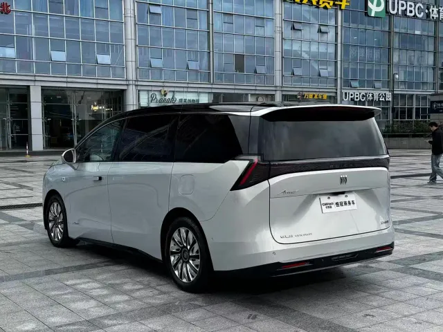 Buick Zhijing Shijia — Фото автомобиля 4