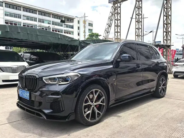 Фотография автомобиля — BMW X5